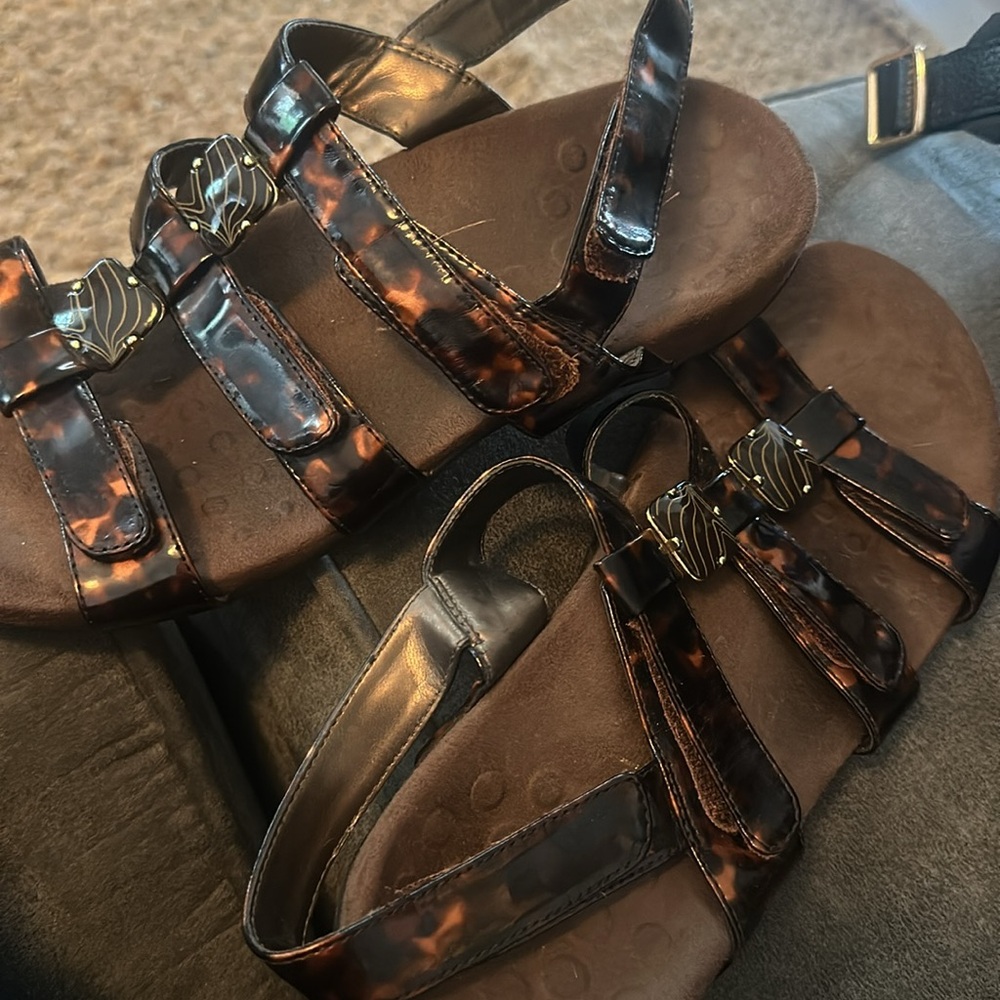 Vionic Amber Sandals - image 7